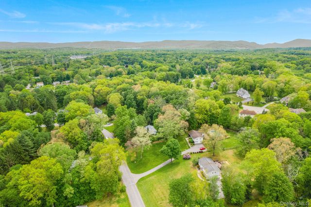 34 Julie Drive, Hopewell Junction, NY 12533