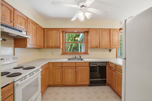34 Julie Drive, Hopewell Junction, NY 12533
