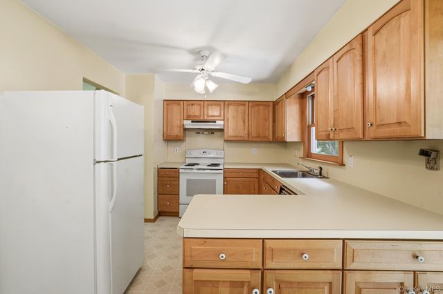 34 Julie Drive, Hopewell Junction, NY 12533