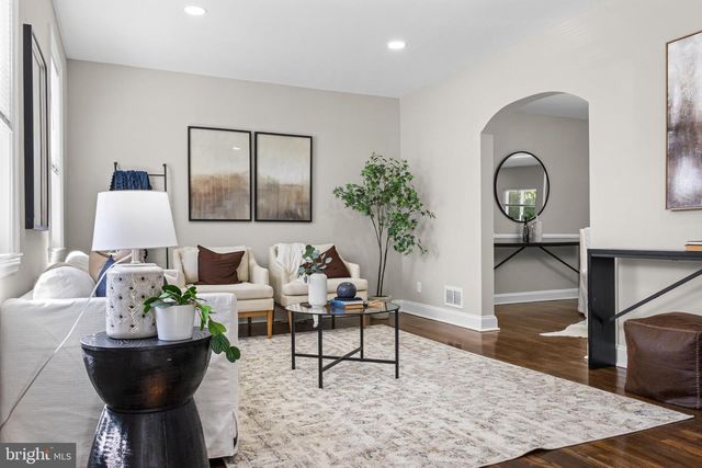 38 BRIARWOOD RD, Catonsville, MD 21228