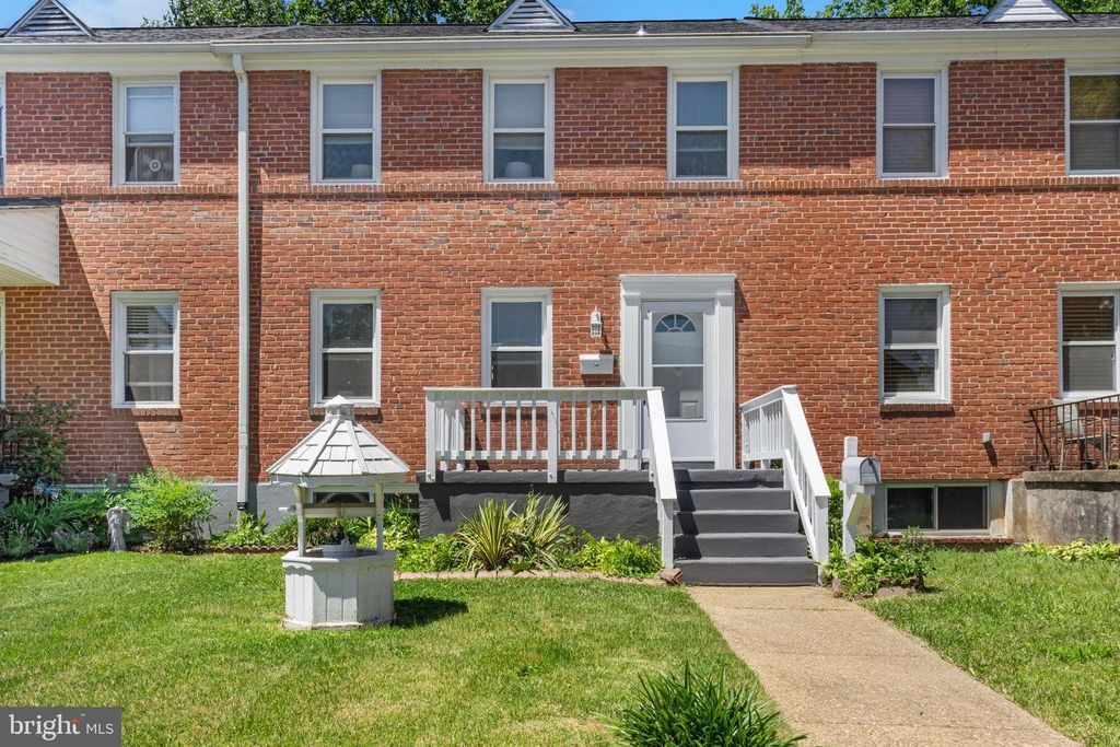 38 BRIARWOOD RD, Catonsville, MD 21228