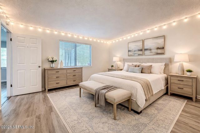 3801 CROWN POINT Road 1214, Jacksonville, FL 32257