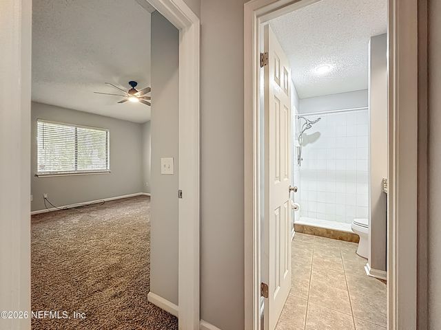 3801 CROWN POINT Road 1214, Jacksonville, FL 32257