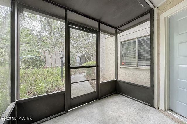 3801 CROWN POINT Road 1214, Jacksonville, FL 32257