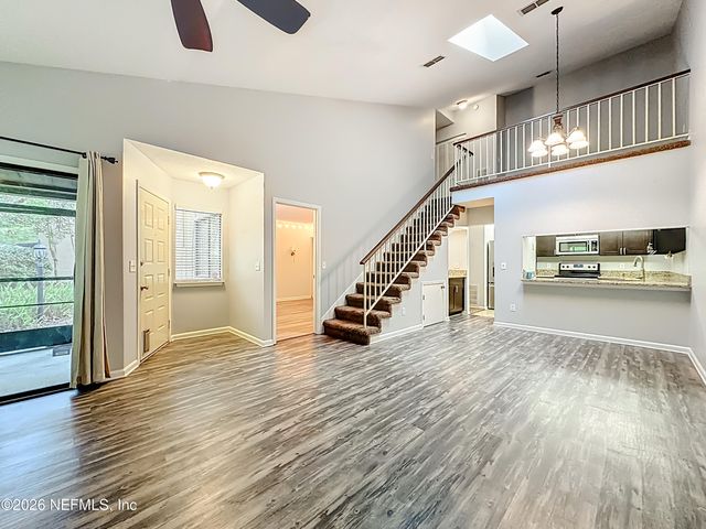 3801 CROWN POINT Road 1214, Jacksonville, FL 32257