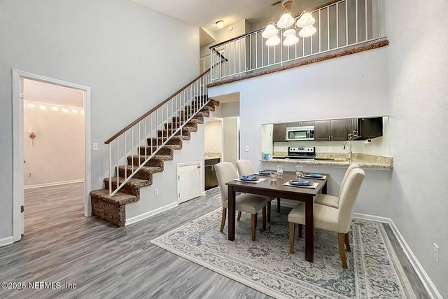 3801 CROWN POINT Road 1214, Jacksonville, FL 32257