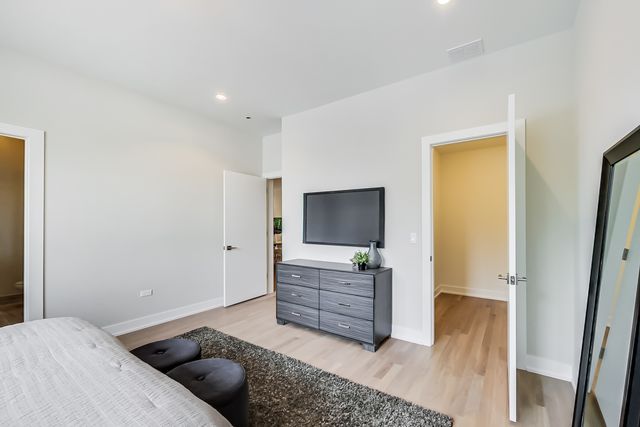 4010 N Lincoln Avenue 406, Chicago, IL 60618