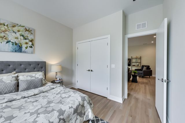 4010 N Lincoln Avenue 406, Chicago, IL 60618