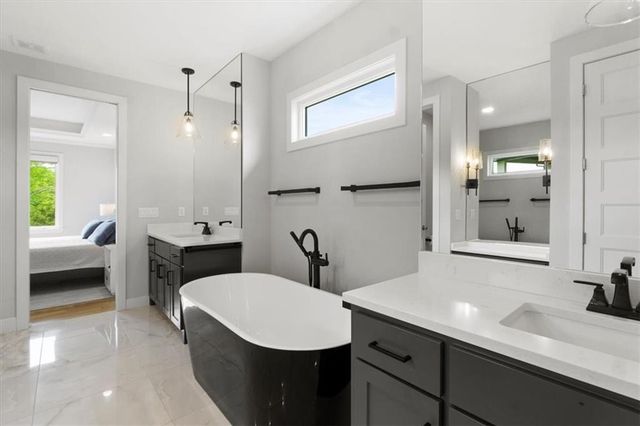 5746 N Revere Avenue, Kansas City, MO 64151