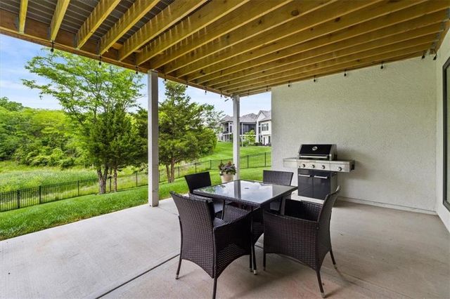 5746 N Revere Avenue, Kansas City, MO 64151