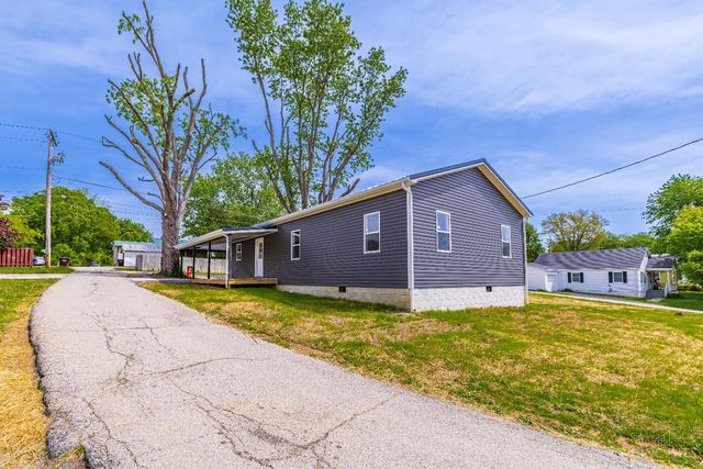 182 Walnut Street, Peebles, OH 45660