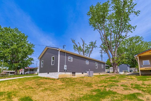 182 Walnut Street, Peebles, OH 45660