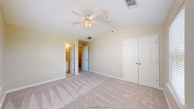 1725 Harvey Mitchell Parkway 1721, College Station, TX 77840