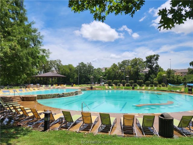 1725 Harvey Mitchell Parkway 1721, College Station, TX 77840