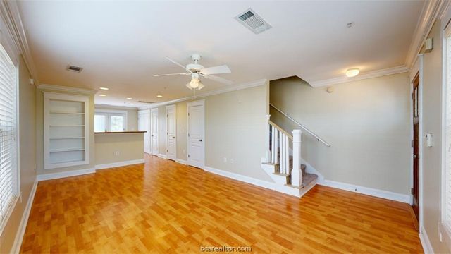 1725 Harvey Mitchell Parkway 1721, College Station, TX 77840