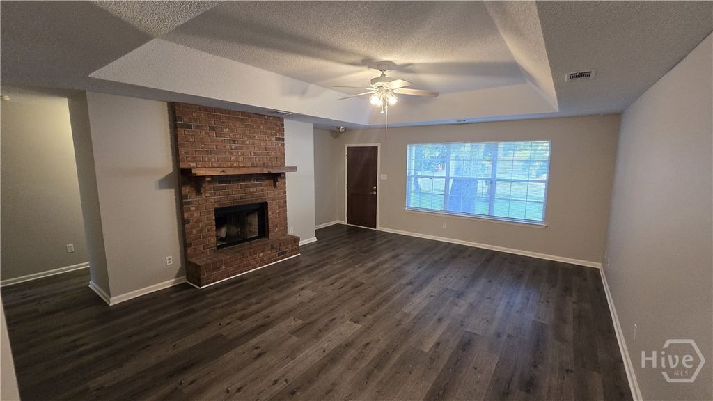 Image 4 of property listing at 122 Penn Station, Savannah, GA 31410