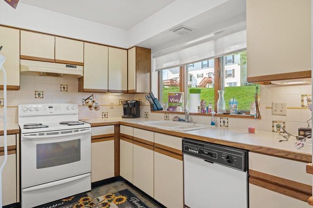 107 Kimball Avenue, Elroy, WI 53929