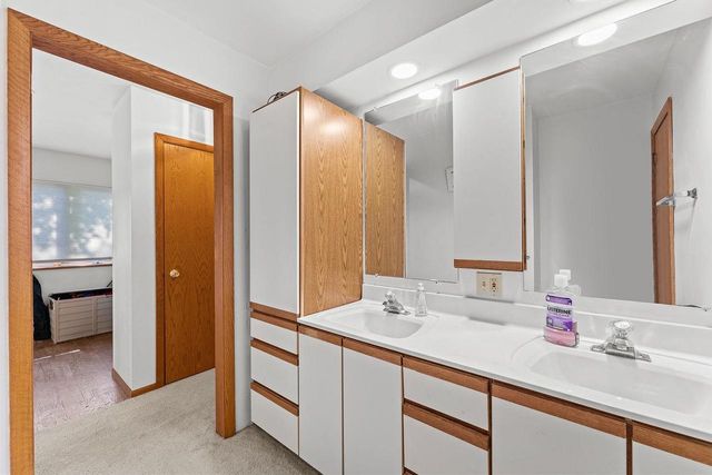 107 Kimball Avenue, Elroy, WI 53929