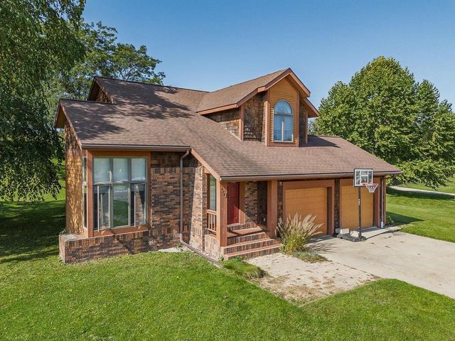 107 Kimball Avenue, Elroy, WI 53929