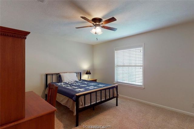 203 Chimney Hill Circle, College Station, TX 77840