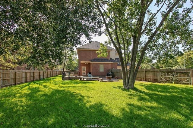 203 Chimney Hill Circle, College Station, TX 77840