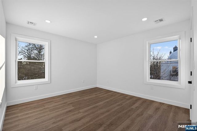 687 18th Avenue, Irvington, NJ 07111