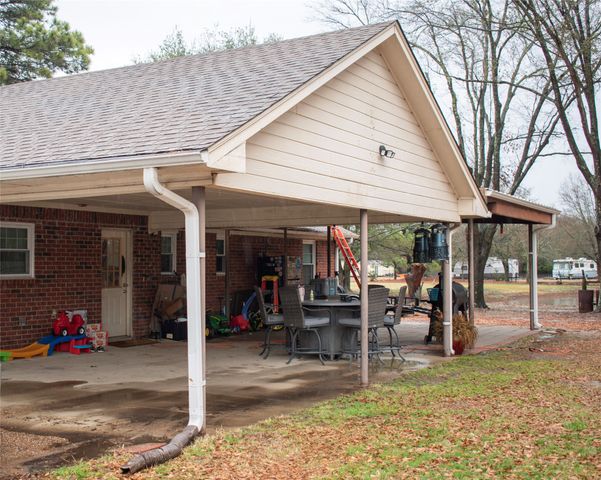 10825 Estate Lane, Terrell, TX 75161