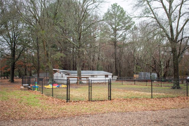 10825 Estate Lane, Terrell, TX 75161