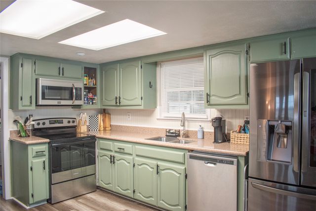 10825 Estate Lane, Terrell, TX 75161