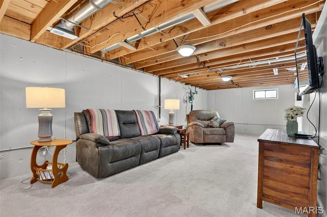 4317 Sunshine Drive, St Louis, MO 63116