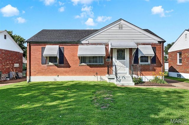 4317 Sunshine Drive, St Louis, MO 63116
