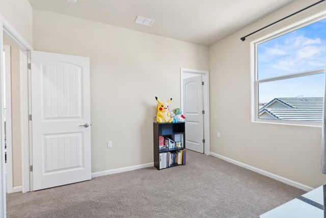 2203 N Laverne Avenue, Fresno, CA 93727