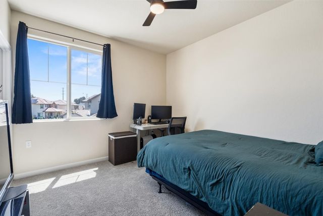 2203 N Laverne Avenue, Fresno, CA 93727