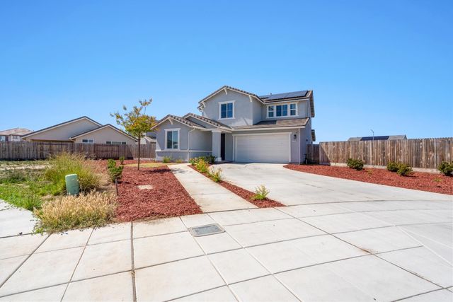 2203 N Laverne Avenue, Fresno, CA 93727