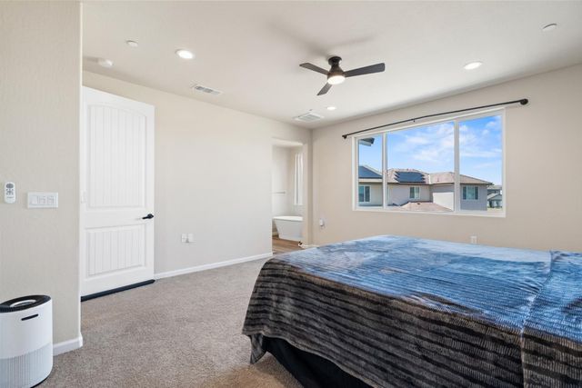 2203 N Laverne Avenue, Fresno, CA 93727