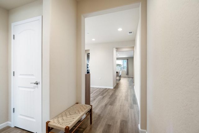 2203 N Laverne Avenue, Fresno, CA 93727