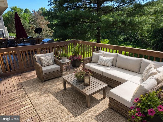 4622 FLATLICK BRANCH DR, Chantilly, VA 20151