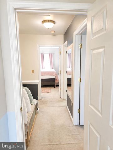4622 FLATLICK BRANCH DR, Chantilly, VA 20151