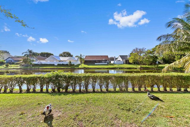 6374 Park Lake Circle 6374, Boynton Beach, FL 33437