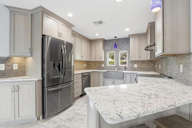 302 GEORGIA AVENUE, Crystal Beach, FL 34681