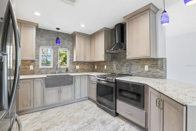 302 GEORGIA AVENUE, Crystal Beach, FL 34681