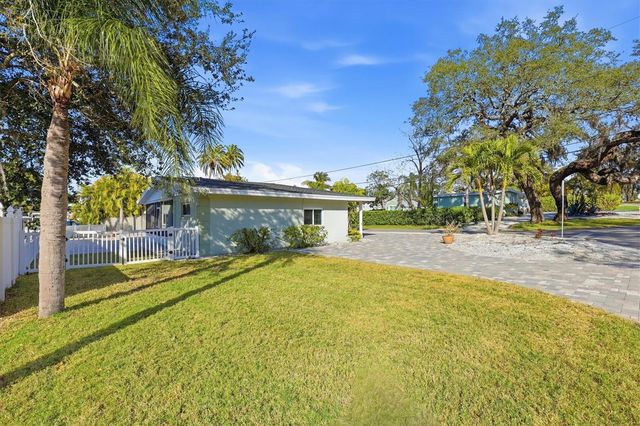 302 GEORGIA AVENUE, Crystal Beach, FL 34681