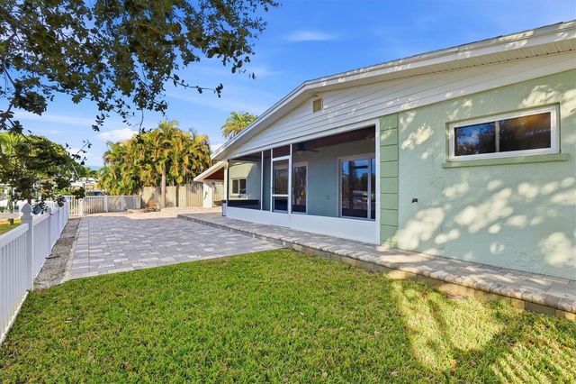 302 GEORGIA AVENUE, Crystal Beach, FL 34681