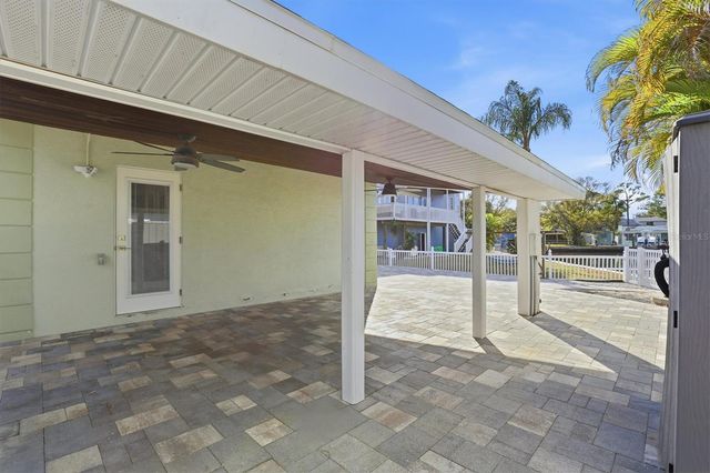 302 GEORGIA AVENUE, Crystal Beach, FL 34681