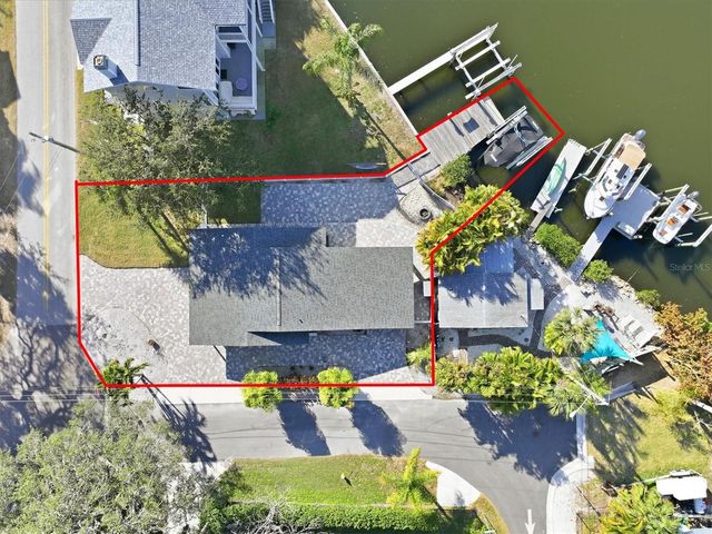 302 GEORGIA AVENUE, Crystal Beach, FL 34681