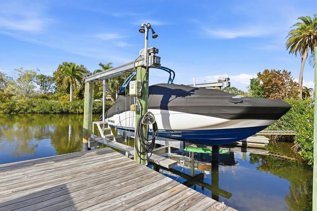 302 GEORGIA AVENUE, Crystal Beach, FL 34681