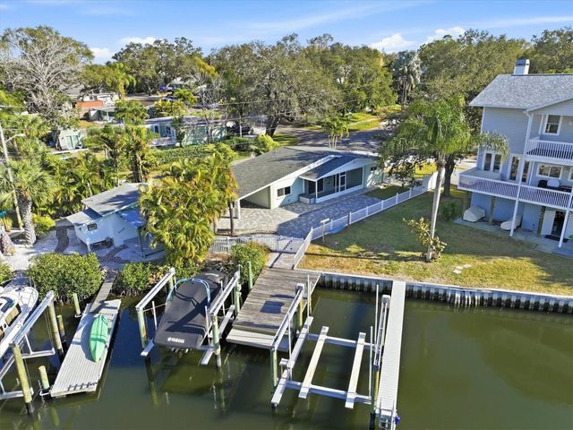 302 GEORGIA AVENUE, Crystal Beach, FL 34681