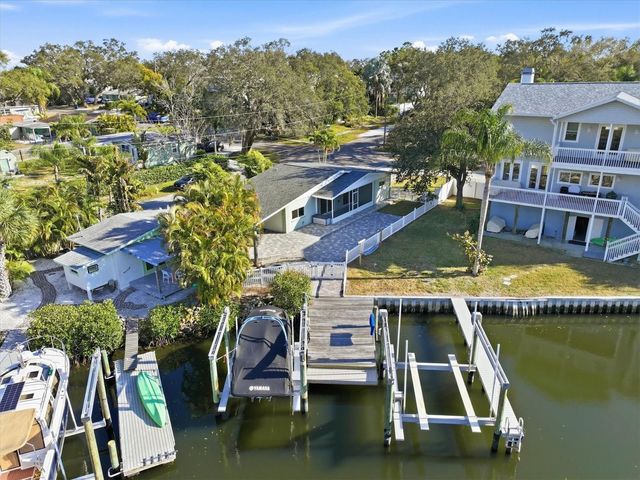 302 GEORGIA AVENUE, Crystal Beach, FL 34681