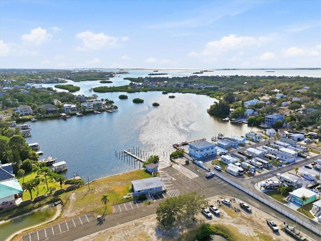 302 GEORGIA AVENUE, Crystal Beach, FL 34681