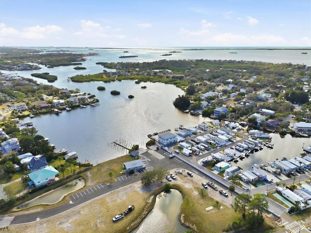 302 GEORGIA AVENUE, Crystal Beach, FL 34681